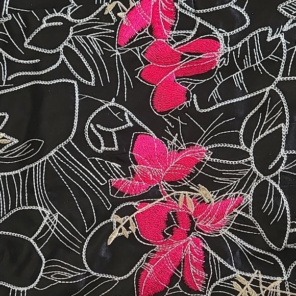 Chico's Black Silk Blend Jacket with Pink, White & Cream Embroidery size 1 - Picture 9 of 10